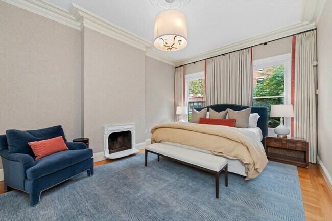 Building Photo - 342 Marlborough St