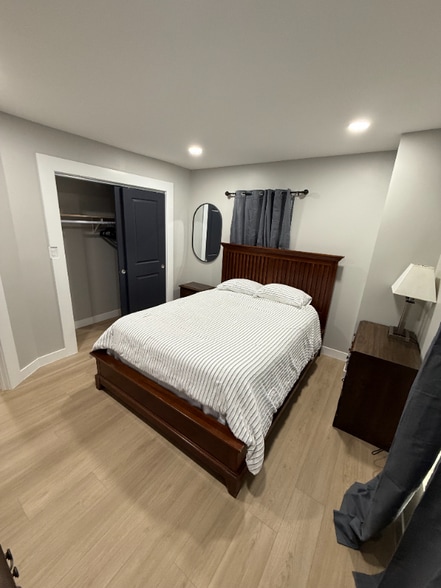 Building Photo - 2327 Jackson St