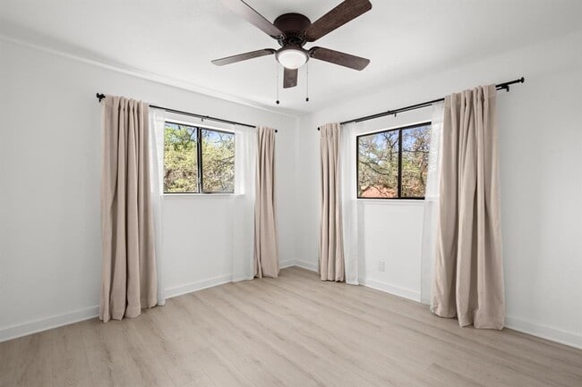 Building Photo - 5504 Kings Hwy