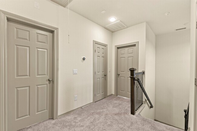 Building Photo - 2123 Sequoia Woods Dr