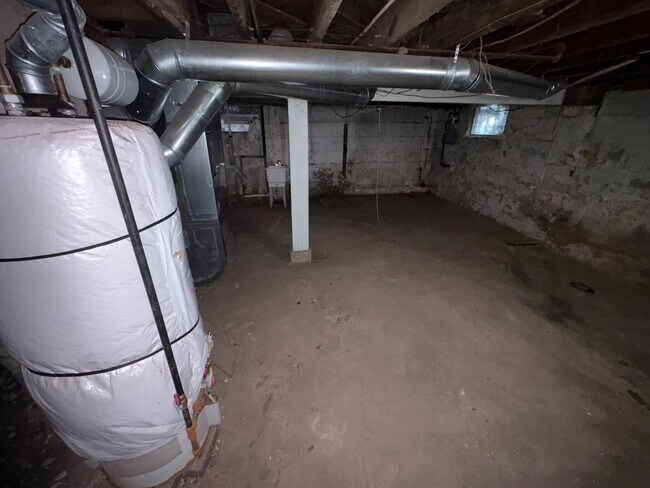 Building Photo - FOR SALE: Low Money Down Rental Opportunity