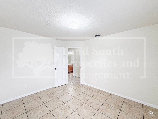 Building Photo - 7823 Sugar Pine Blvd