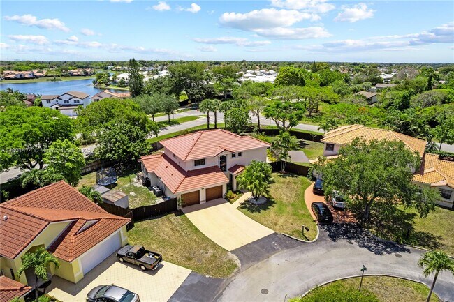 Building Photo - 4671 SW 155th Pl