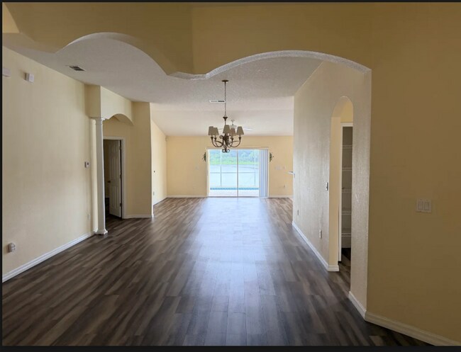 Building Photo - 3137 Riachuelo Ln