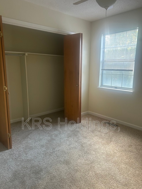 Building Photo - 1181 Rosedale Dr