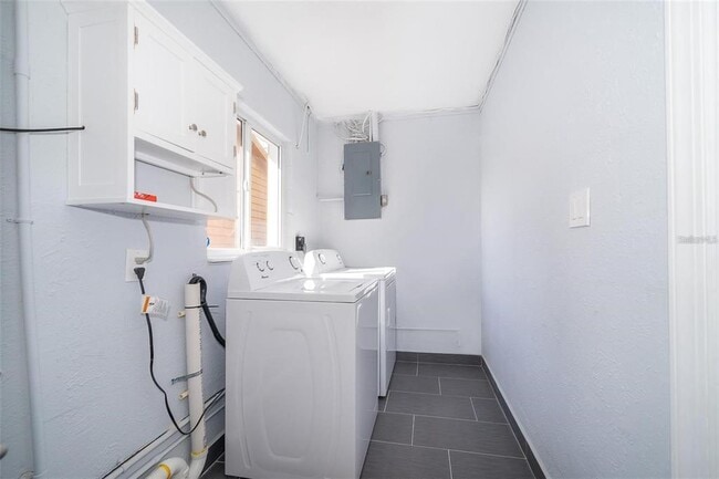 Building Photo - 814 Malone Dr