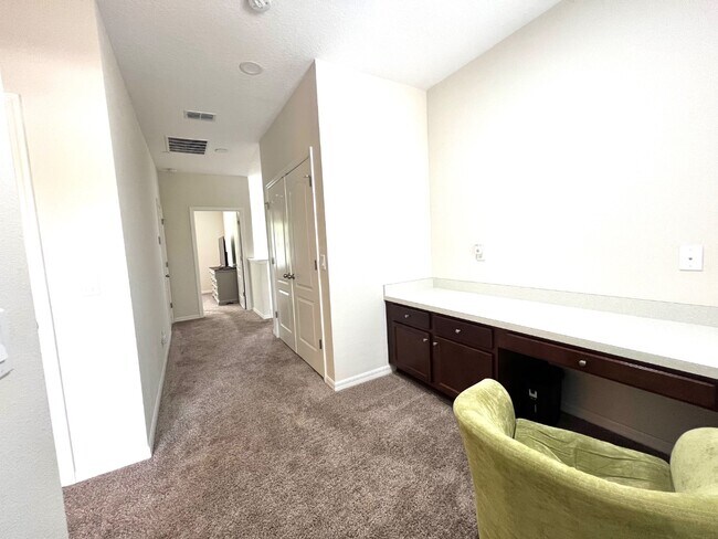 Building Photo - 1043 Taramundi Dr