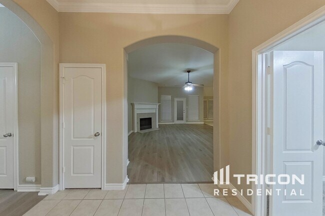 Building Photo - 1312 Pierron Dr