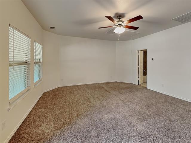 Building Photo - 2431 Klamath Dr