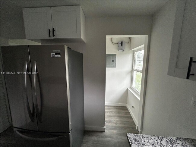 Building Photo - 4429 SW 21st St