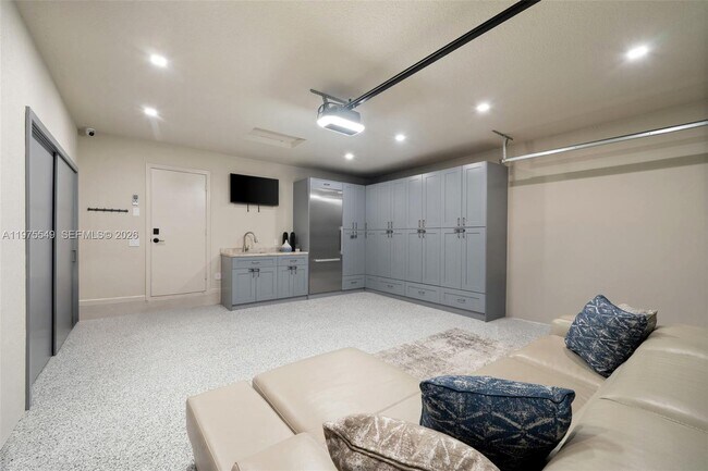 Building Photo - 1077 Golden Cane Dr