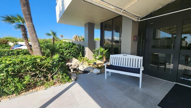 Building Photo - 5510 N Ocean Dr