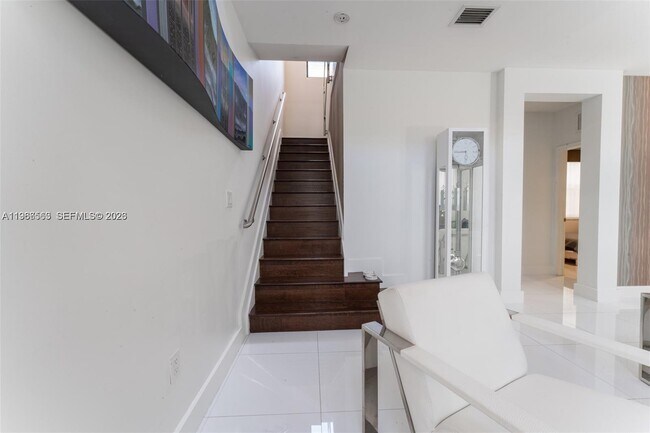 Building Photo - 10560 NW 69th Terrace