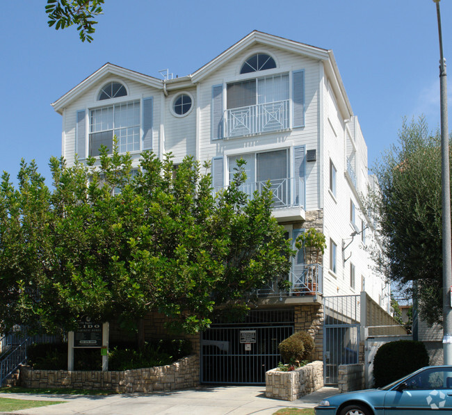 Building Photo - Lido Apartments - 3750 Bagley Ave