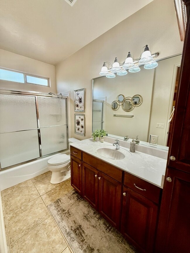 Building Photo - Lovely FURNISHED Three Bedroom Home in Ivins