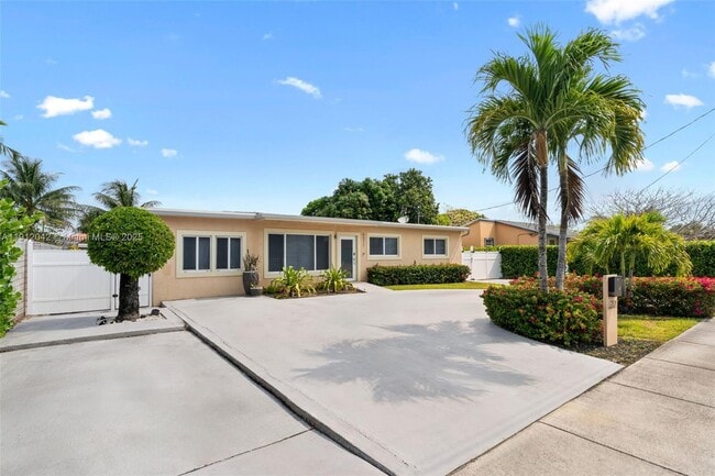 Building Photo - 6371 SW 23rd St