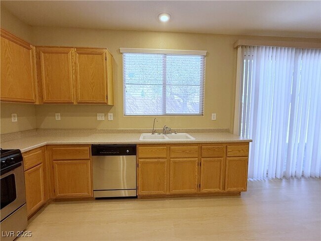 Building Photo - 11143 Ash Mountain St