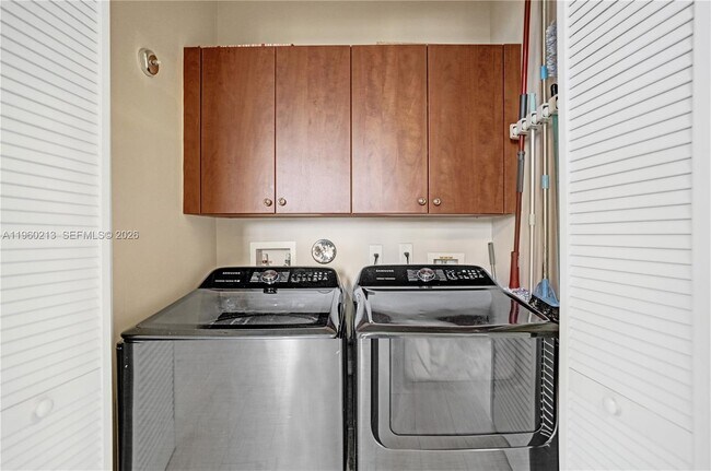 Building Photo - 2925 NW 126th Ave