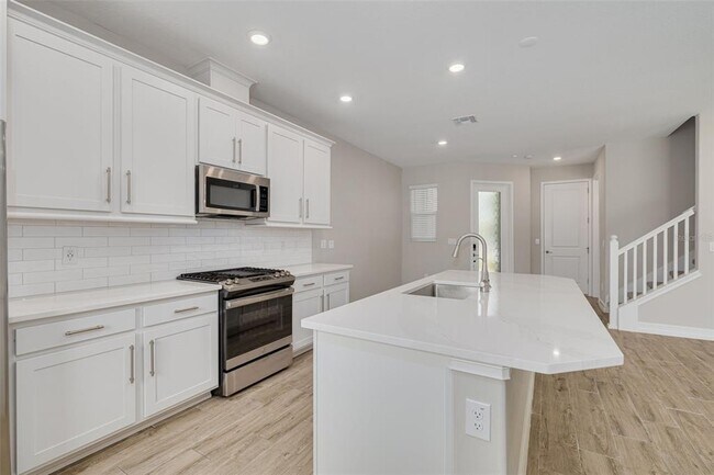 Building Photo - 5005 San Martino Dr