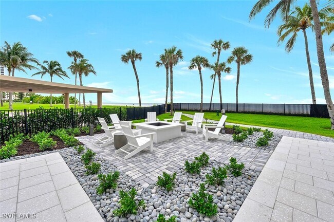 Building Photo - 4001 Gulf Shore Blvd N