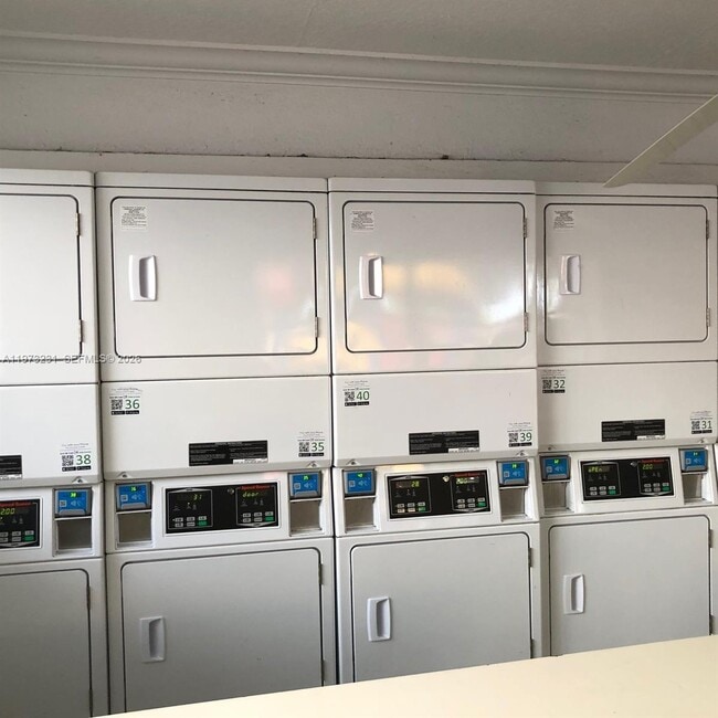 Building Photo - 17255 SW 95th Ave