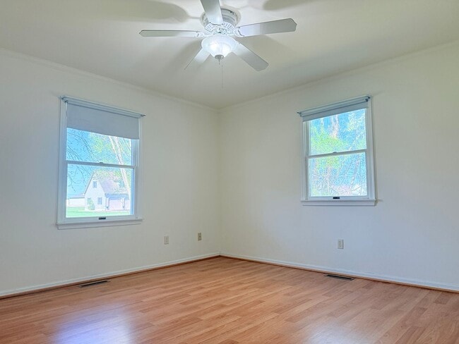 Building Photo - Welcome Home to Harrington: 3-Bedroom Oasi...