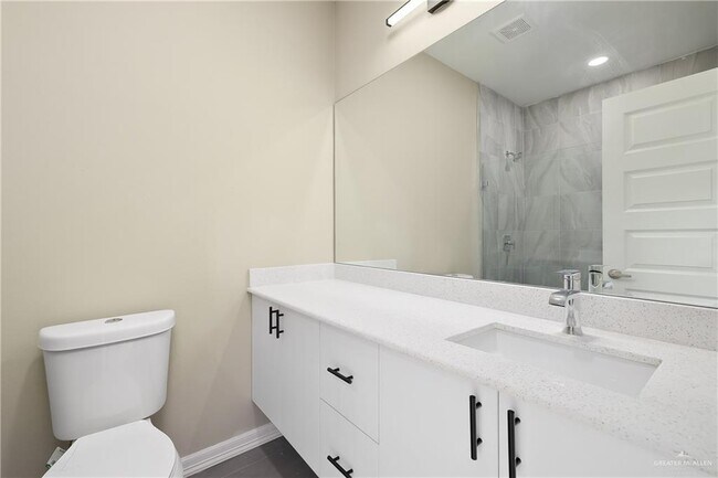 Building Photo - 15 N 36th St