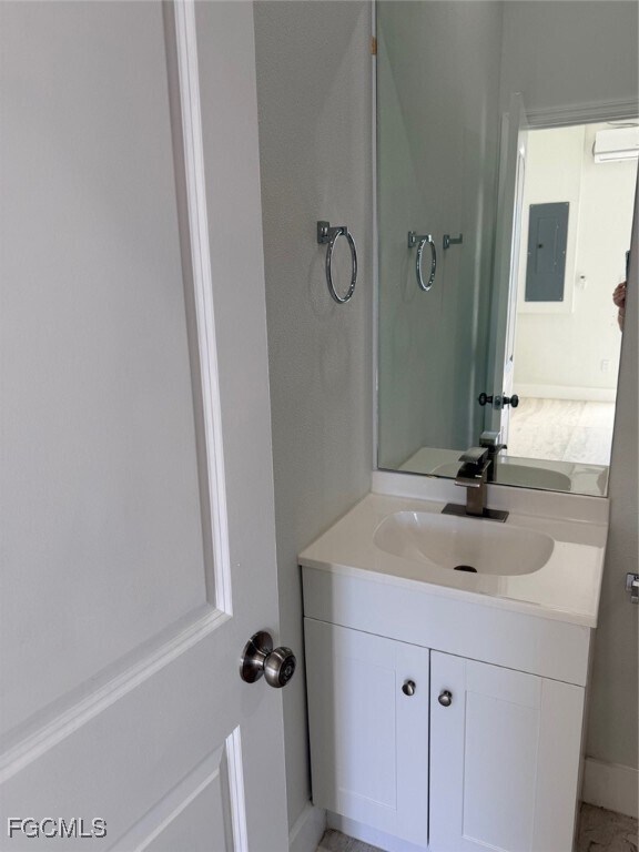 Building Photo - 423 Kismet Pkwy E