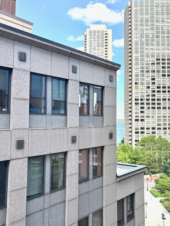 Building Photo - 80 Broad St