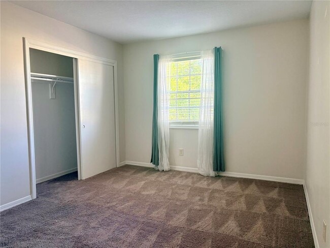 Building Photo - 204 Pompano Dr SE