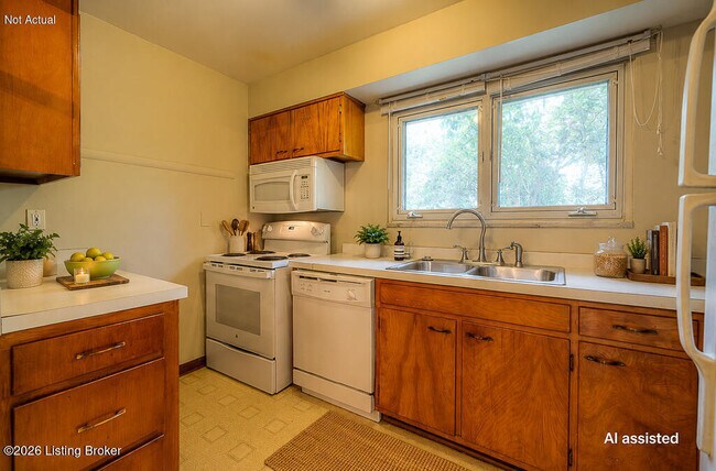 Building Photo - 2713 Riedling Dr