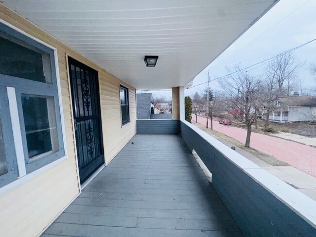 Building Photo - 12713 Craven Ave