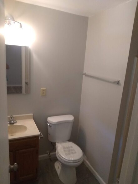 Building Photo - 3516 Marquis Dr