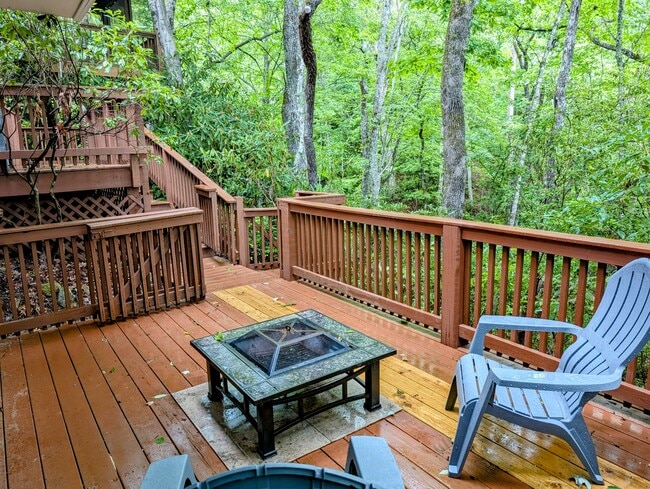 Building Photo - 524 Stornoway Dr
