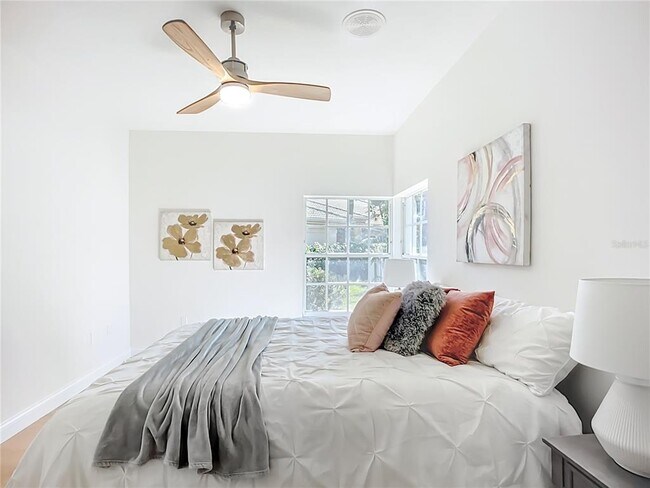 Building Photo - 2960 Sandringham Pl