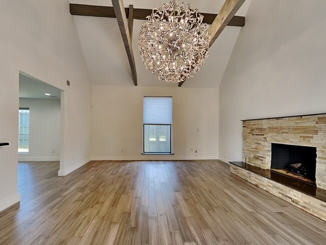 Building Photo - 6915 Forestglade Cir