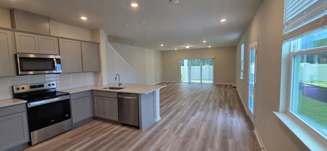 Building Photo - 3315 Canyon Bay Pt