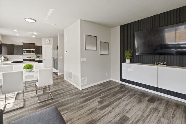 Building Photo - Beautiful 2 story home with 3 bedrooms in desirable Lorson Ranch Community.