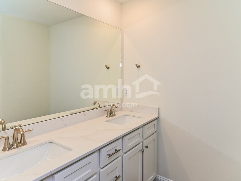 Building Photo - 96898 Blackrock Cv Wy