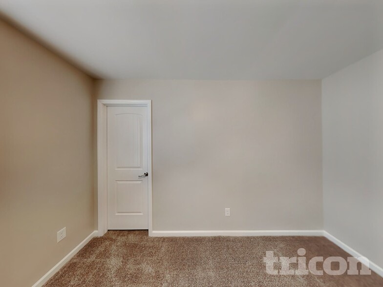 Building Photo - 2063 Neill Ln