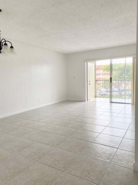 Building Photo - 17000 NW 67th Ave