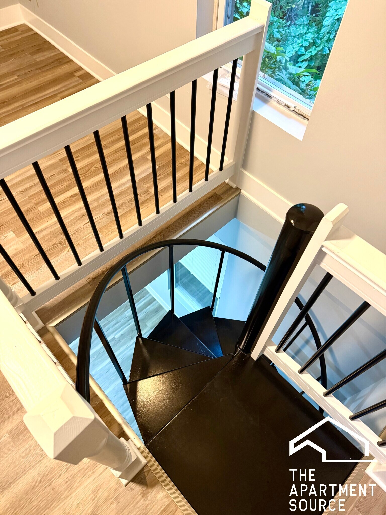 Building Photo - 942 N Elston Ave