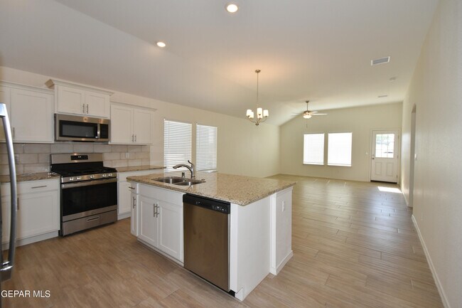 Building Photo - 1253 Indigo Sky St