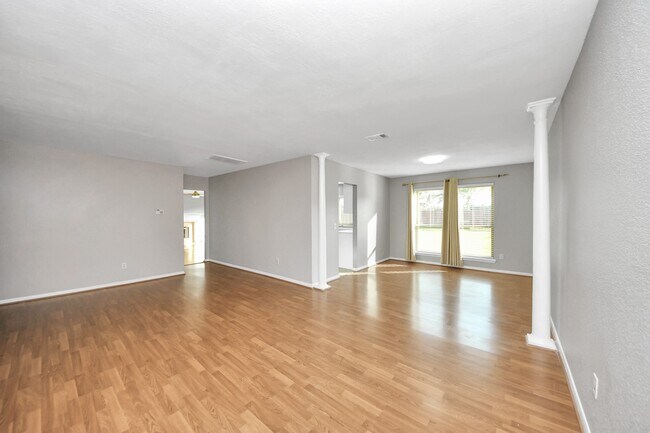Building Photo - 3007 Cotter Lake Cir