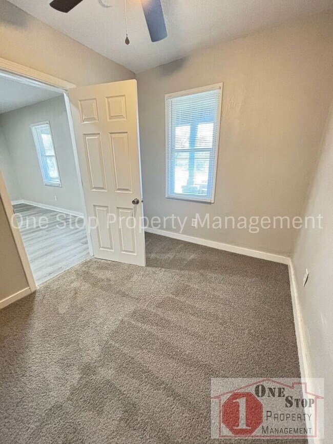 Building Photo - Beautiful 3 Bedroom 2 Bathroom in Kansas C...