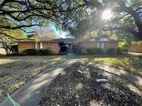 Building Photo - 120 Shadybrook Dr