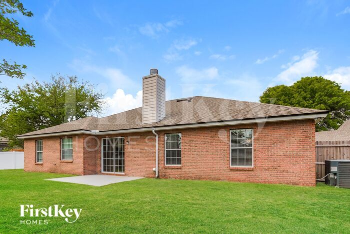 Building Photo - 1927 Sunchase Ct
