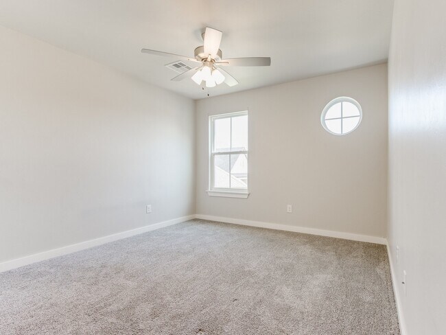 Building Photo - 6271 NW 178th Cir