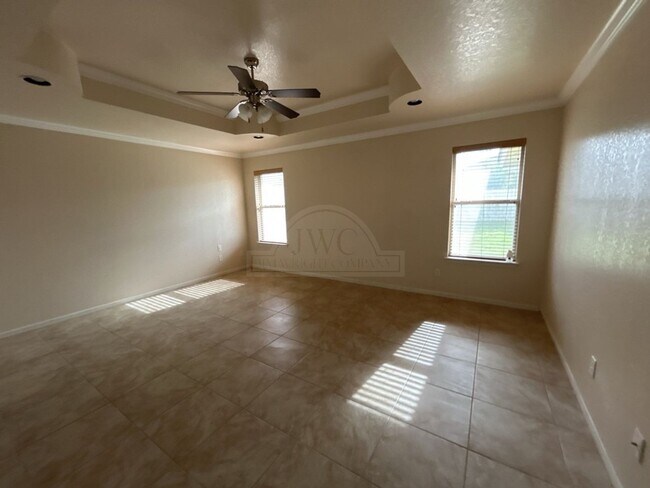 Building Photo - 710 Aries Ave