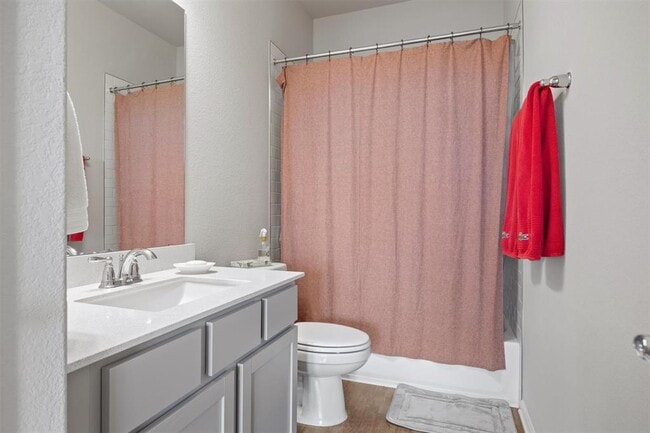 Building Photo - 1020 Vista View Dr